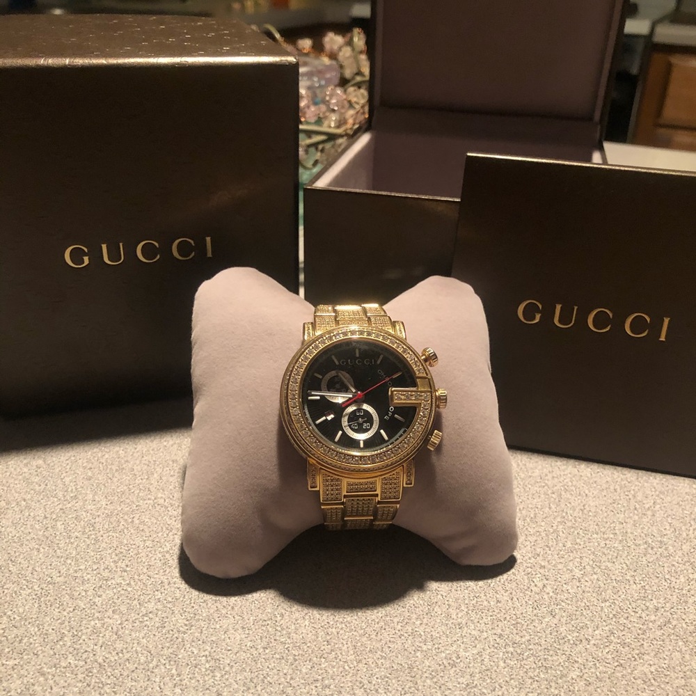 Men’s Gucci watch with all paperwork